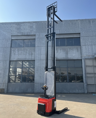Electric Stacker 1.6 ton Capacity Electric Straddle Stacker Lift For Heavy Duty Handling
