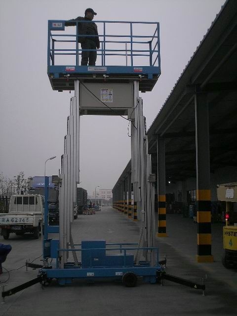 Four Mast Aerial Mobile Elevating Work Platform With 8m Working Height